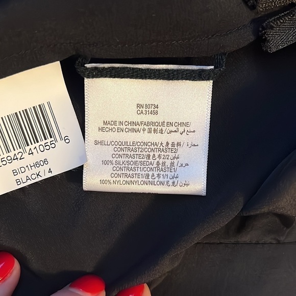 BCBGMAXAZRIA Black Silk and Lace Top Size 4 - Picture 10 of 11